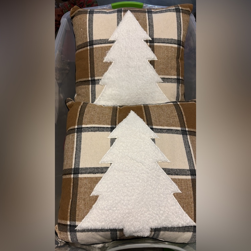 Set of 2 plaid Christmas tree pillows